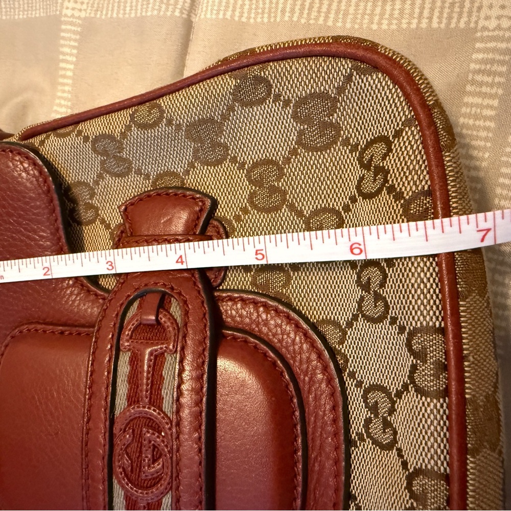 Gucci Horsebit Monogram Crossbody - Picture 12 of 16